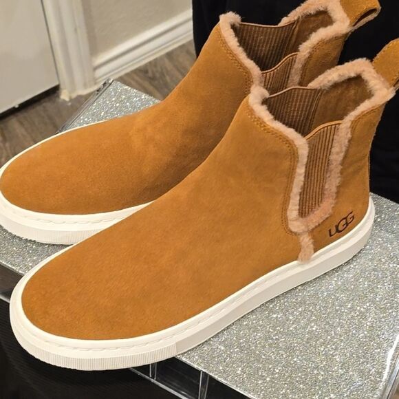 Ugg Alameda Chelsea Sneaker- Chestnut - Picture 9 of 11